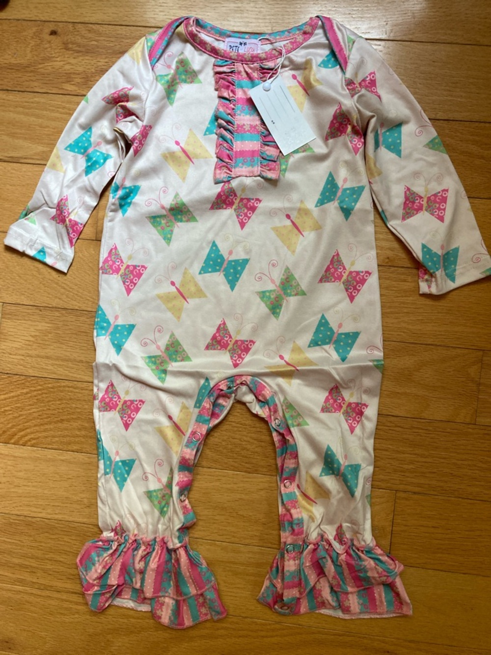 Pete + Lucy Girl’s Romper Butterfly Print